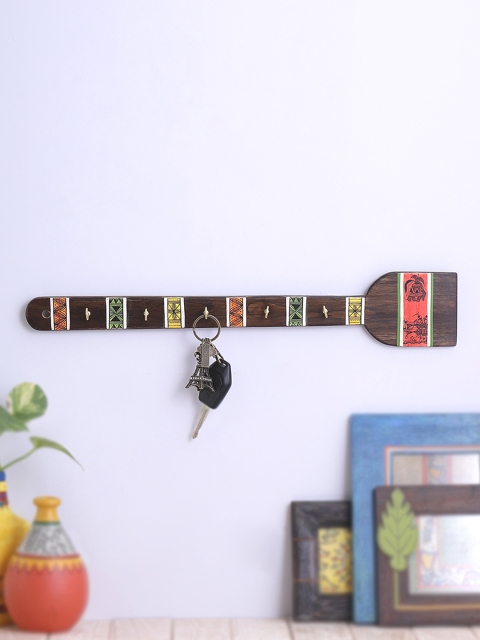 VarEesha Brown & Red Printed Horizontal Spatula Teak Wood Key Holder with Five Hooks
VarEesha Brown & Red Printed Horizontal Spatula Teak Wood Key Holder with Five Hooks
