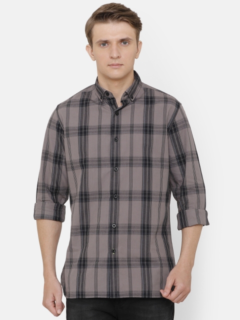 AweTRend Men Grey & Taupe Slim Fit Checked Casual Shirt