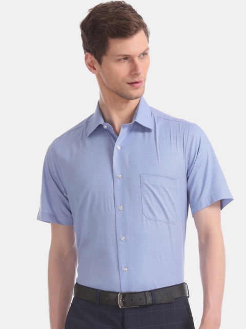 Arrow Men Blue Regular Fit Solid Formal Shirt