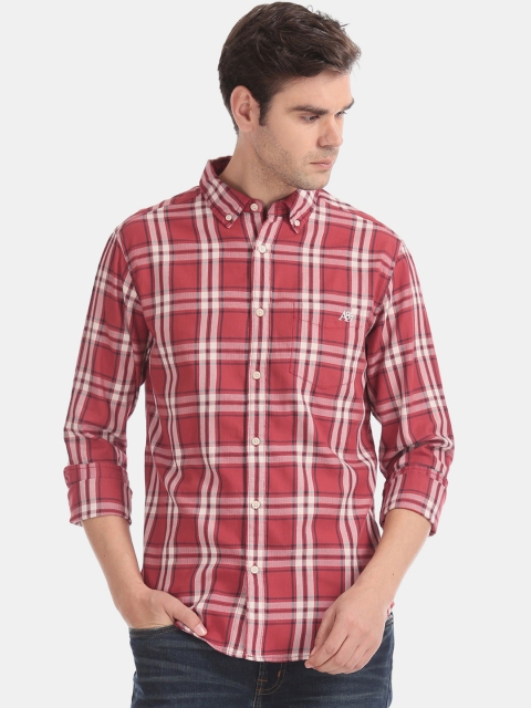 Aeropostale Men Red & White Regular Fit Checked Casual Shirt