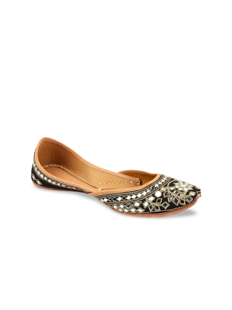 DESI COLOUR Women Black Embellished Leather Mojaris