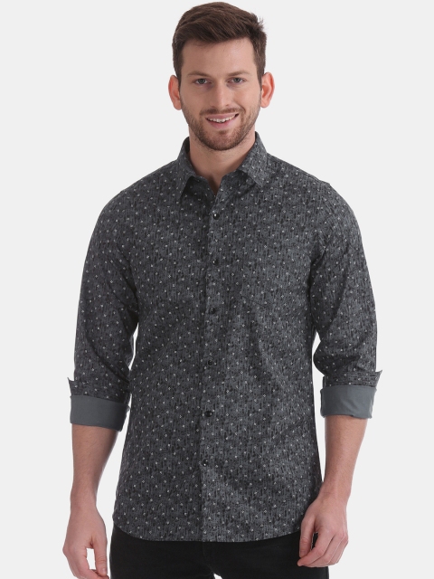 Excalibur Men Grey Skinny Fit Printed Casual Shirt