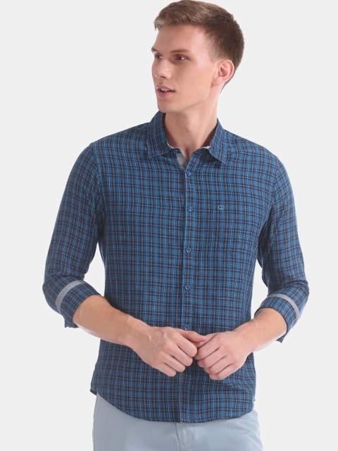 Ruggers Men Blue Slim Fit Checked Casual Shirt
