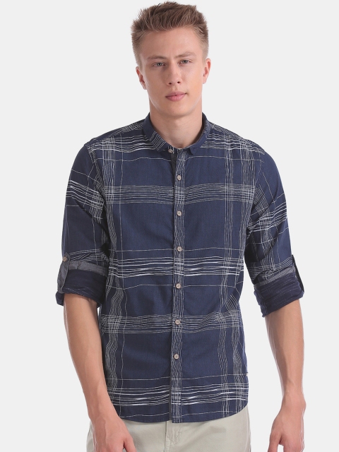 Cherokee Men Navy Blue & Off-White Regular Fit Checked Casual Shirt