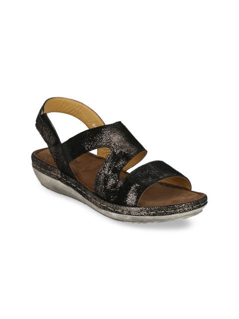 Delize Women Black & Gunmetal-Toned Leather Textured Open Toe Flats with Sheen Effect
Delize Women Black & Gunmetal-Toned Leather Textured Open Toe Flats with Sheen Effect