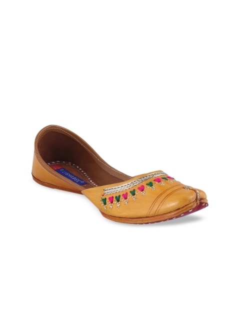 MSC Women Tan Brown Leather Woven Design Mojaris
