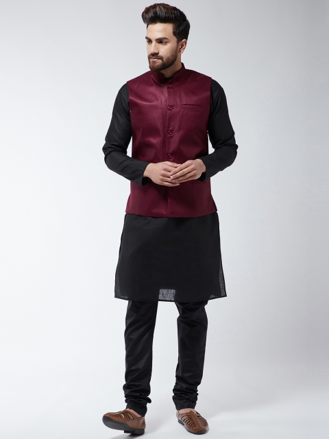 SOJANYA Men Black & Maroon Solid Kurta with Churidar