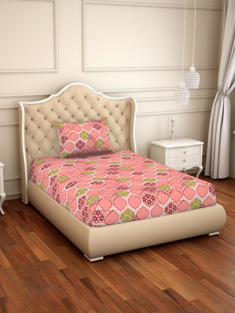 CORE Designed by SPACES Pink Geometric 104 TC Cotton 1 Single Bedsheet with 1 Pillow Covers
CORE Designed by SPACES Pink Geometric 104 TC Cotton 1 Single Bedsheet with 1 Pillow Covers