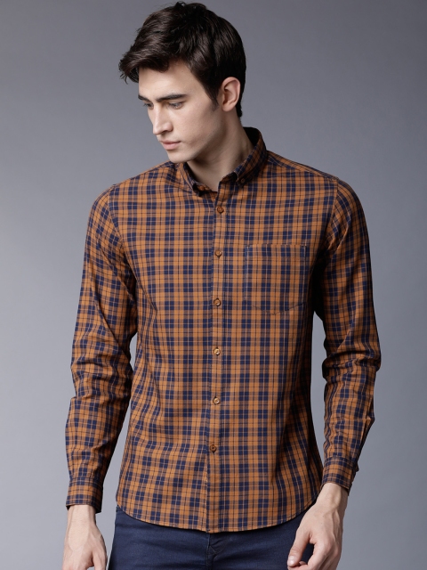 Black coffee Men Orange & Navy Blue Slim Fit Checked Casual Shirt