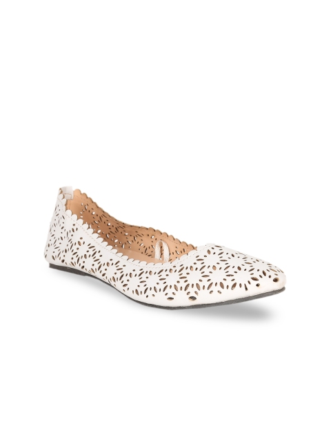 People Women White Solid Ballerinas