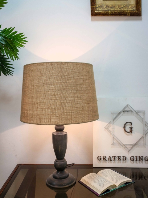 Grated Ginger Black & Brown Solid Handcrafted Table Lamp