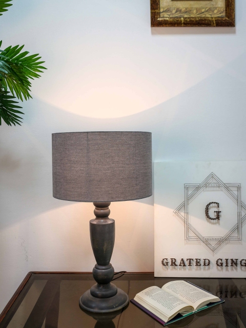 Grated Ginger Black Solid Handcrafted Table Lamp