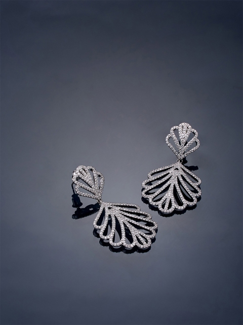 shaze Women Silver-Toned Silver-Plated CZ Stone-Studded Feather Shaped Drop Earrings
shaze Women Silver-Toned Silver-Plated CZ Stone-Studded Feather Shaped Drop Earrings