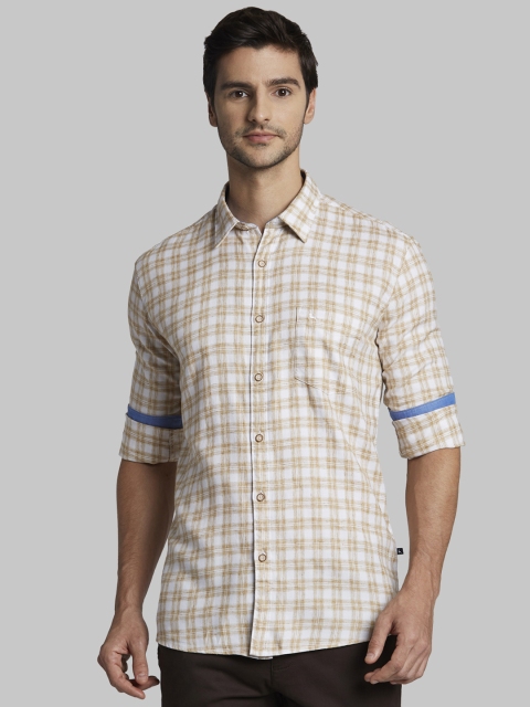Parx Men Beige & White Slim Fit Checked Casual Shirt
