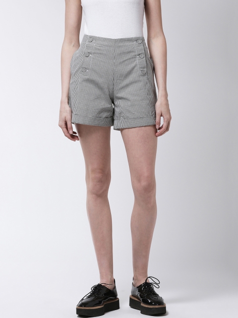 MAGRE Women Green Checked Regular Fit Regular Shorts, Black