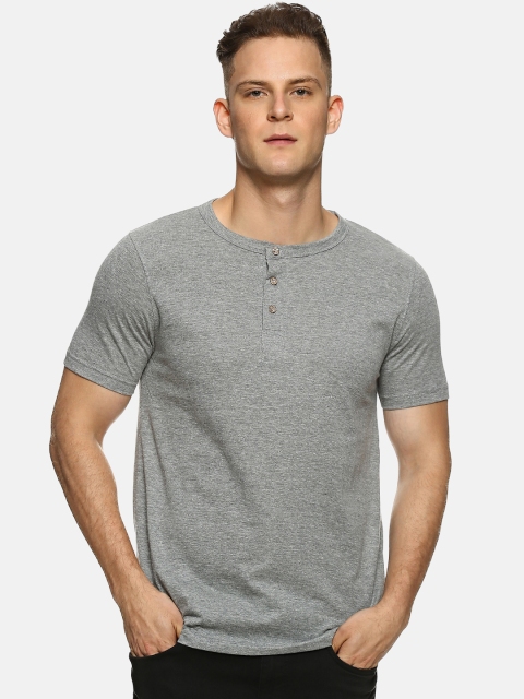 Campus Sutra Men Grey Solid Henley Neck T-shirt