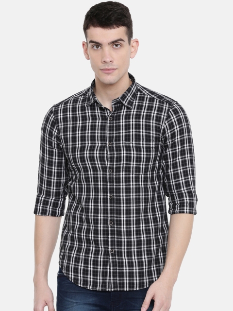IMYOUNG Men Black & White Slim Fit Checked Casual Shirt