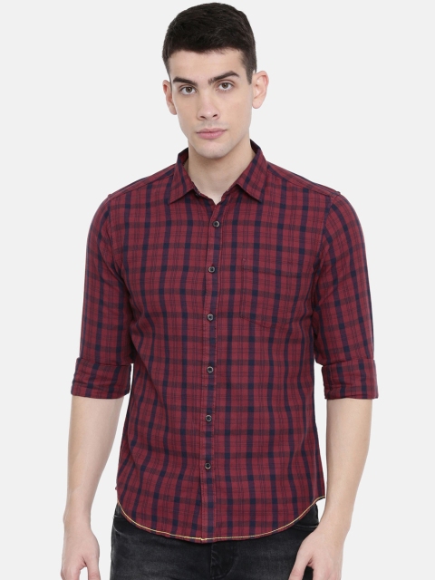 IMYOUNG Men Red & Blue Slim Fit Checked Casual Shirt