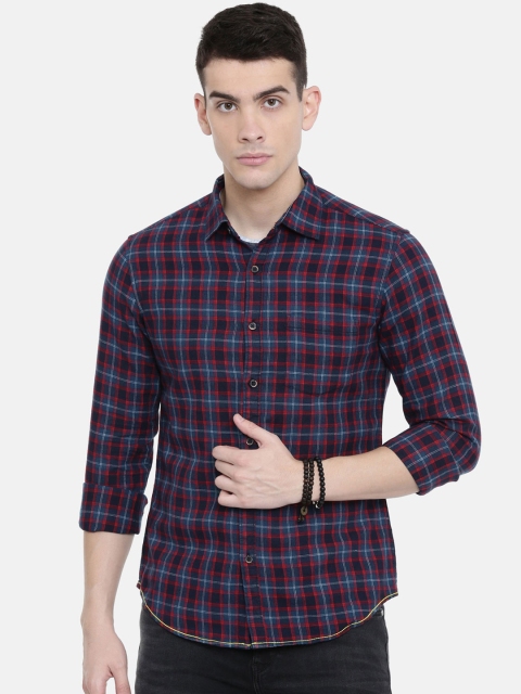 IMYOUNG Men Blue & Red Slim Fit Checked Casual Shirt