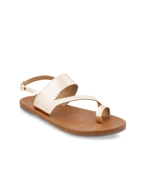 Mochi Women Gold-Toned Solid One Toe Flats