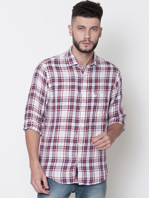 Linen Club Men White & Red Regular Fit Checked Casual Shirt