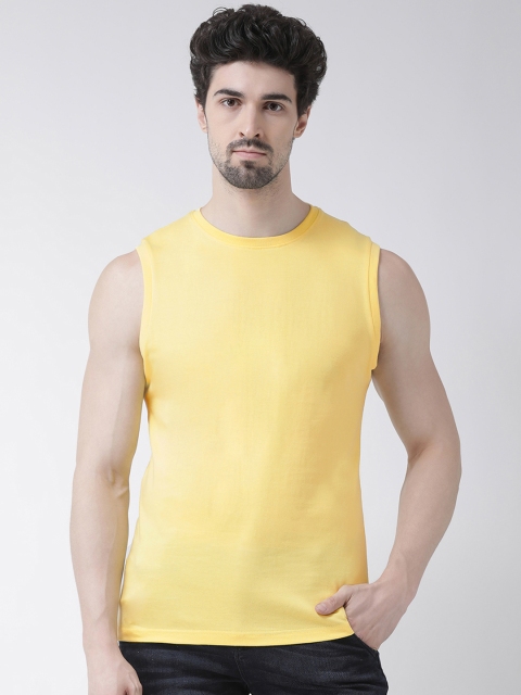 Friskers Men Yellow Solid Round Neck Slim Fit T-shirt