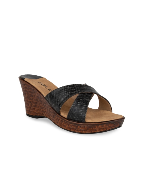 SOLES Women Black Solid Sandals