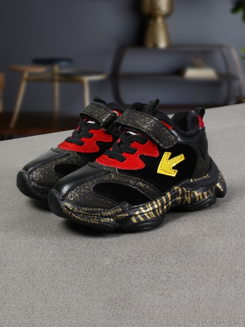 Walktrendy Unisex Black Sneakers