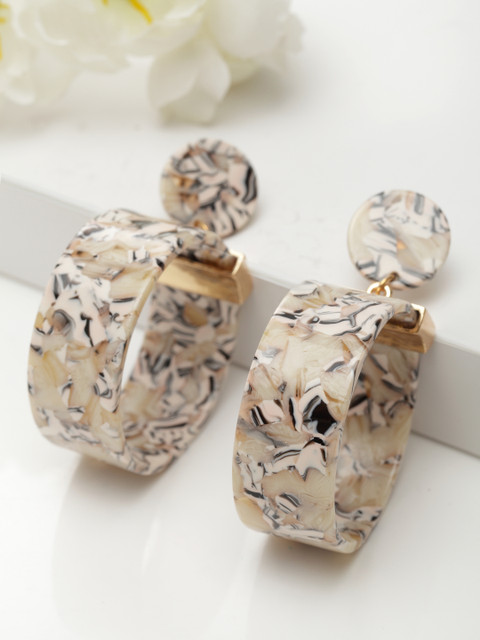 AVANT-GARDE PARIS Gold Plated Beige Circular Drop Earrings 
AVANT-GARDE PARIS Gold Plated Beige Circular Drop Earrings