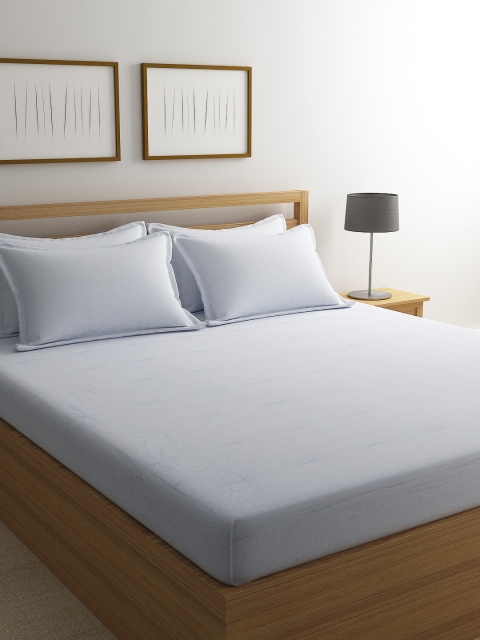 Portico New York Blue Geometric 350 TC Cotton King Bedsheet with 2 Pillow Covers
