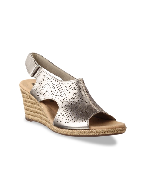 Clarks Women Gunmetal-Toned Solid Leather Heels, Metallic