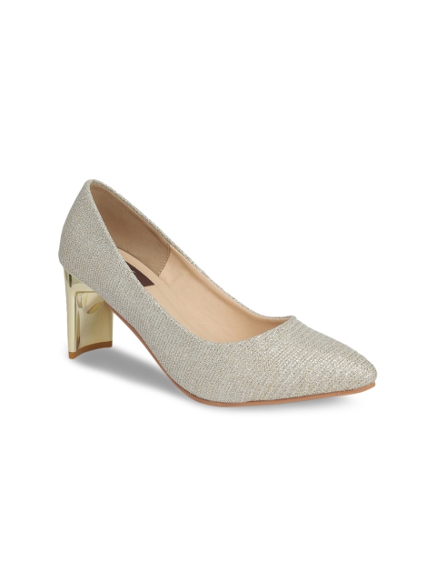 VALIOSAA Women Silver-Toned Textured Pumps