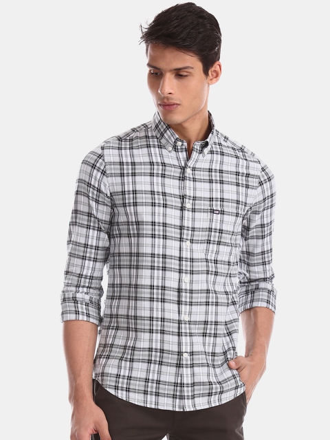 Arrow Sport Men Grey & White Slim Fit Checked Casual Shirt