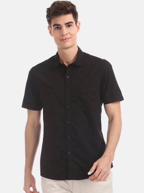 Cherokee Men Black Regular Fit Solid Casual Shirt