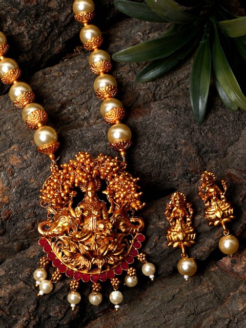 ANIKAS CREATION Women Gold-Plated & Maroon Antique Goddess Laxmi Temple Jewellery Set
ANIKAS CREATION Women Gold-Plated & Maroon Antique Goddess Laxmi Temple Jewellery Set