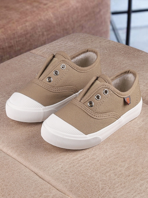 Walktrendy Unisex Beige Slip-On Sneakers