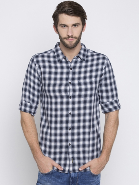 SPYKAR Men White & Navy Blue Slim Fit Checked Casual Shirt