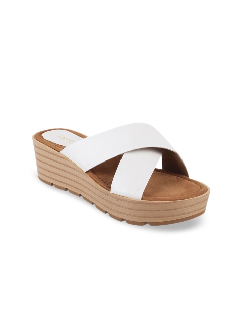Metro Women White Solid Mules