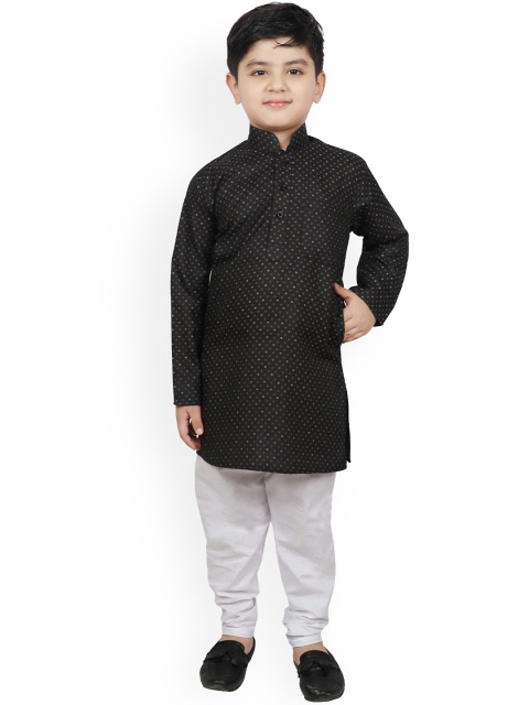 SG YUVRAJ Boys Black & Off-White Printed Kurta with Pyjamas