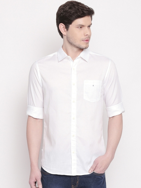Mufti Men White Slim Fit Solid Casual Shirt