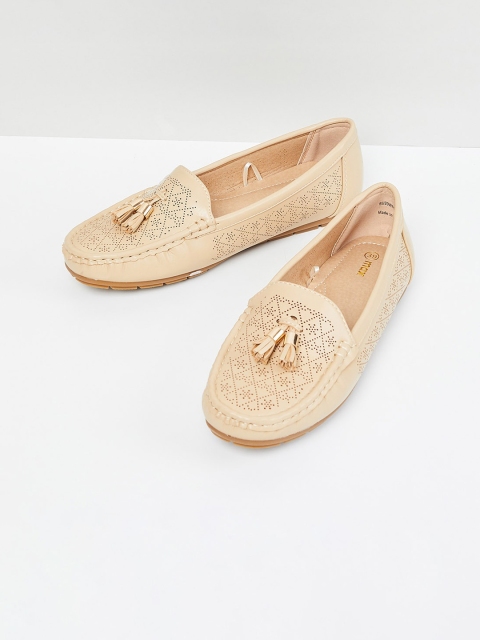 max Women Beige Loafers