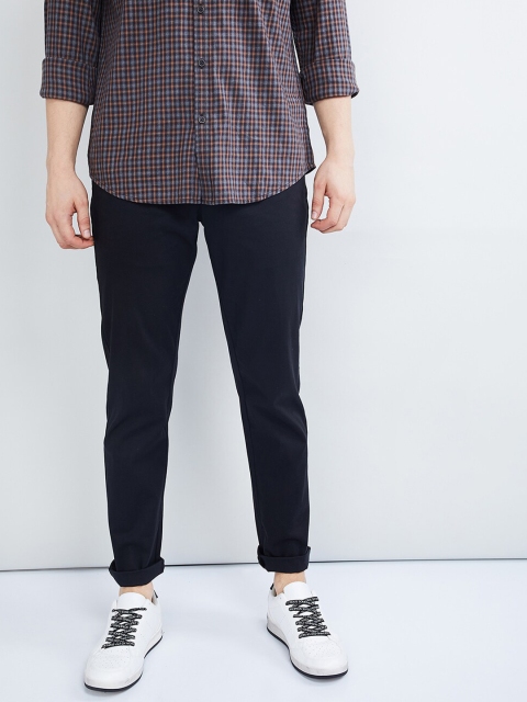 max Men Black Regular Fit Solid Chinos