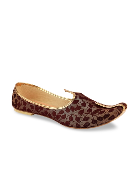 DESI COLOUR Men Brown Printed Mojaris