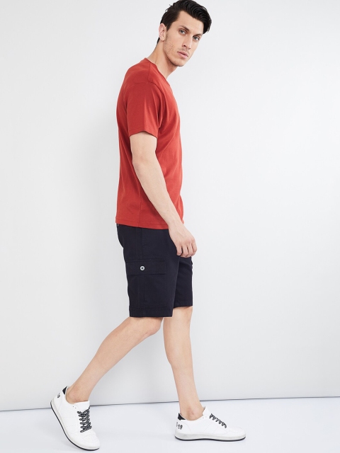 max Men Black Solid Regular Fit Cargo Shorts