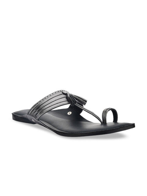 SKO Women Silver-Toned Solid Leather One Toe Kolhapuri Flats 
SKO Women Silver-Toned Solid Leather One Toe Kolhapuri Flats