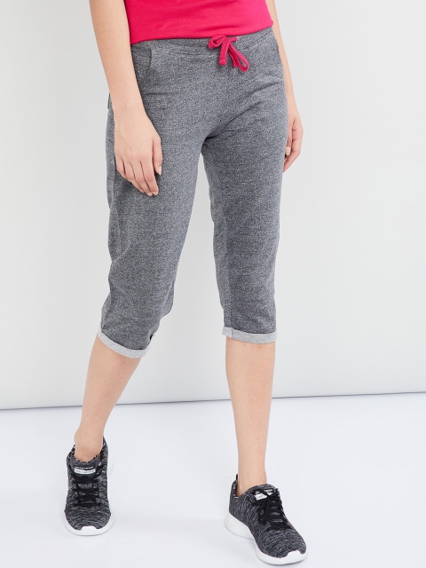 max Women Grey Solid Regular Fit Capris