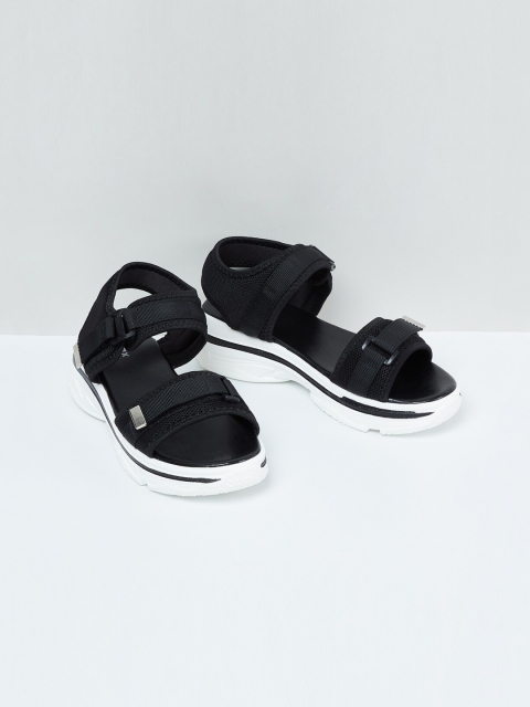 max Women Black & White Solid Sandals