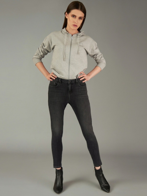 COVER STORY by KARL LAGERFELD Women Charcoal Grey Skinny Fit Mid-Rise Clean Look Stretchable Jeans
COVER STORY by KARL LAGERFELD Women Charcoal Grey Skinny Fit Mid-Rise Clean Look Stretchable Jeans