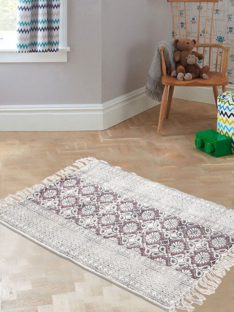 Tistabene Off-White & Black Kilim Pattern Fringed Dhurrie