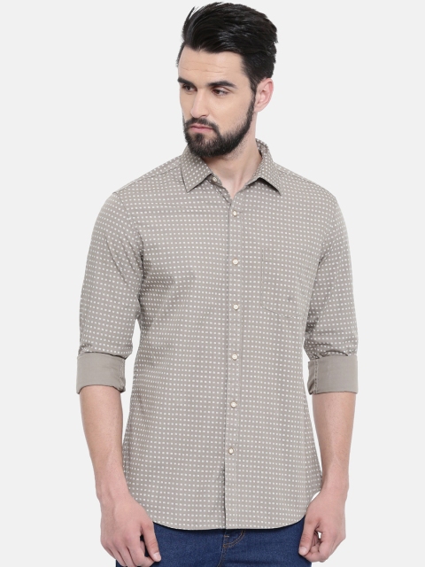 IMYOUNG Men Beige & Off-White Slim Fit Printed Casual Shirt